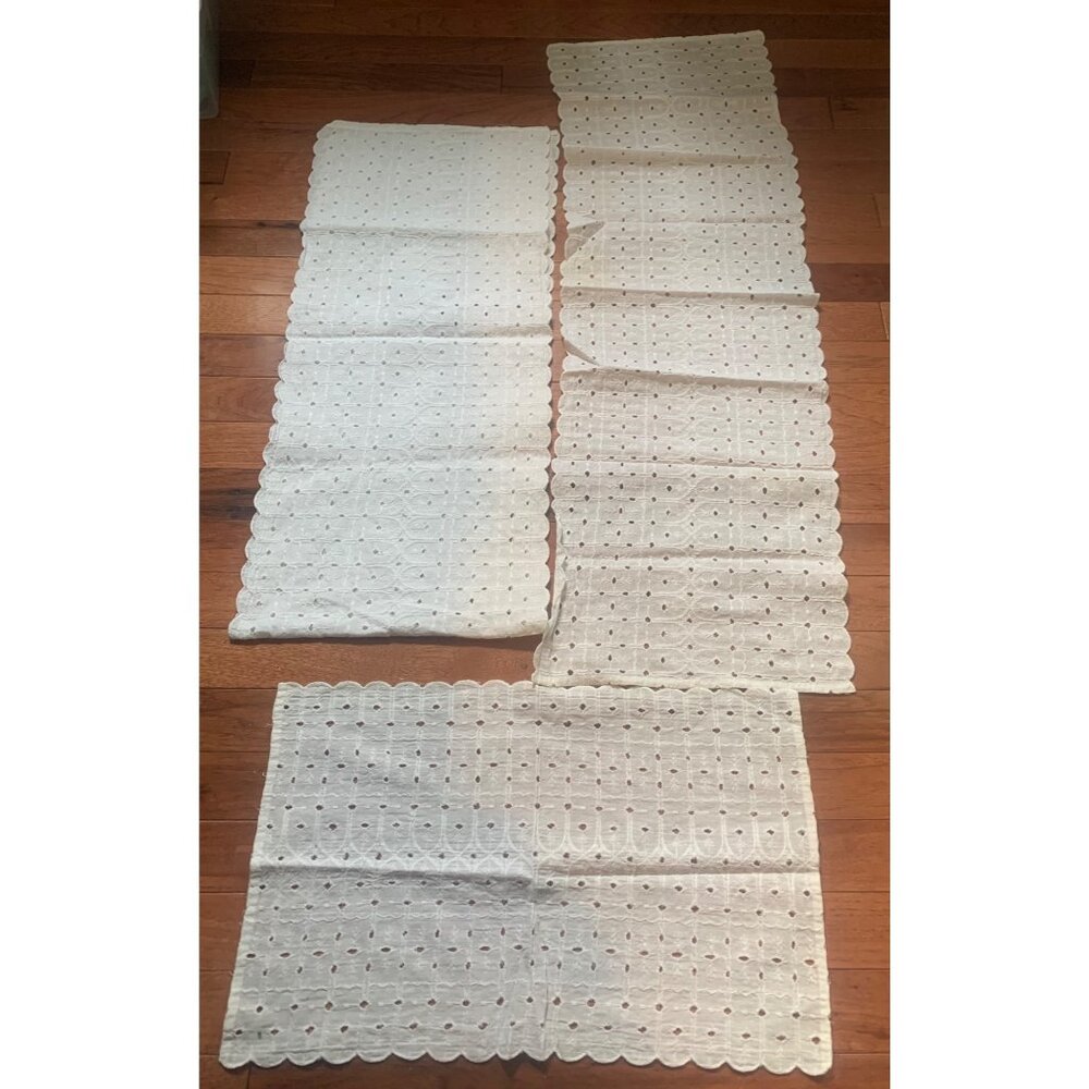 Vintage White Embroidered Table Runners Doily Scalloped Edges Home Decor